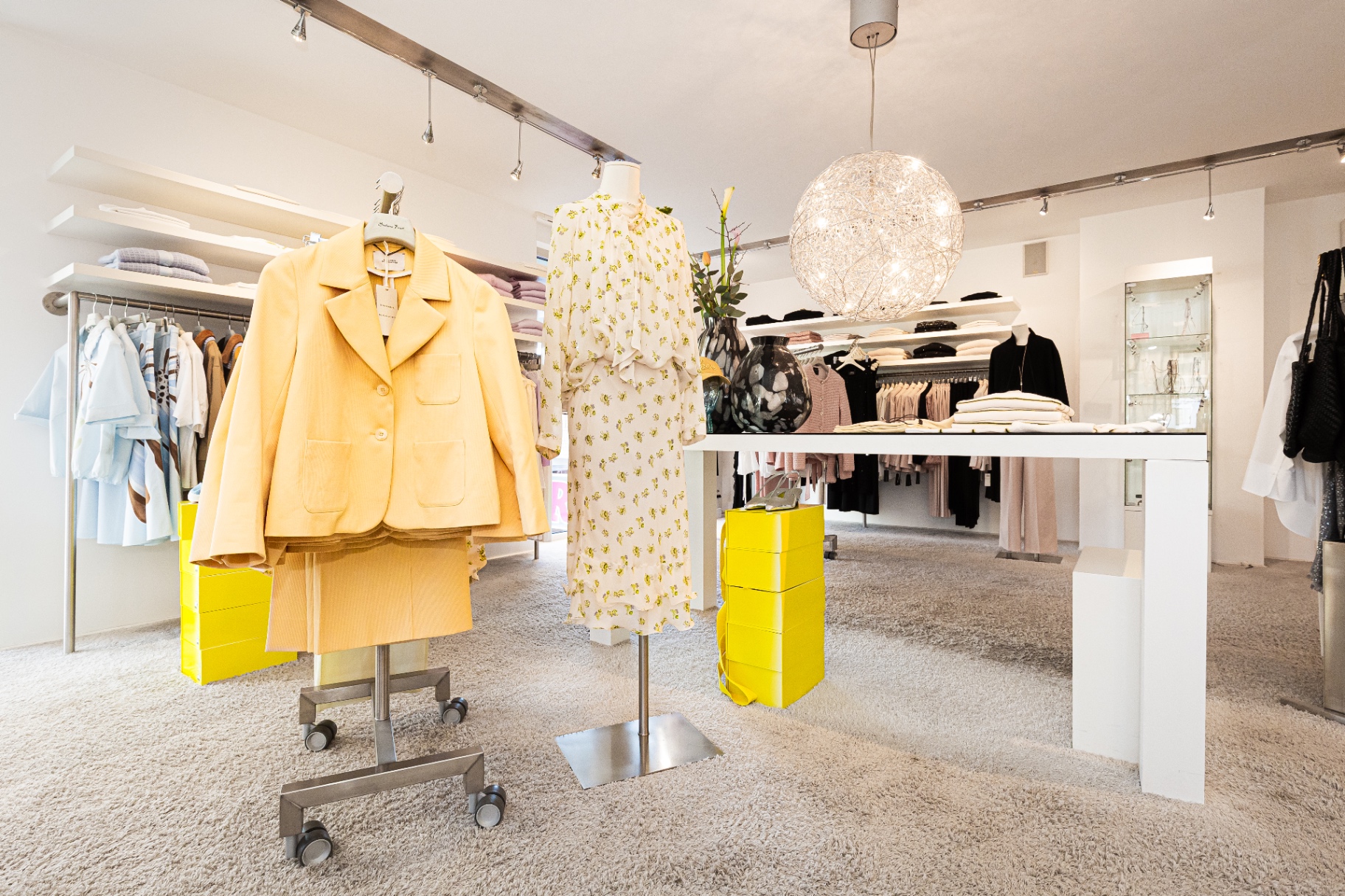 Kassensystem Boutique Textil TIM.POS — Variantenverwaltung, CRM, Gutscheine